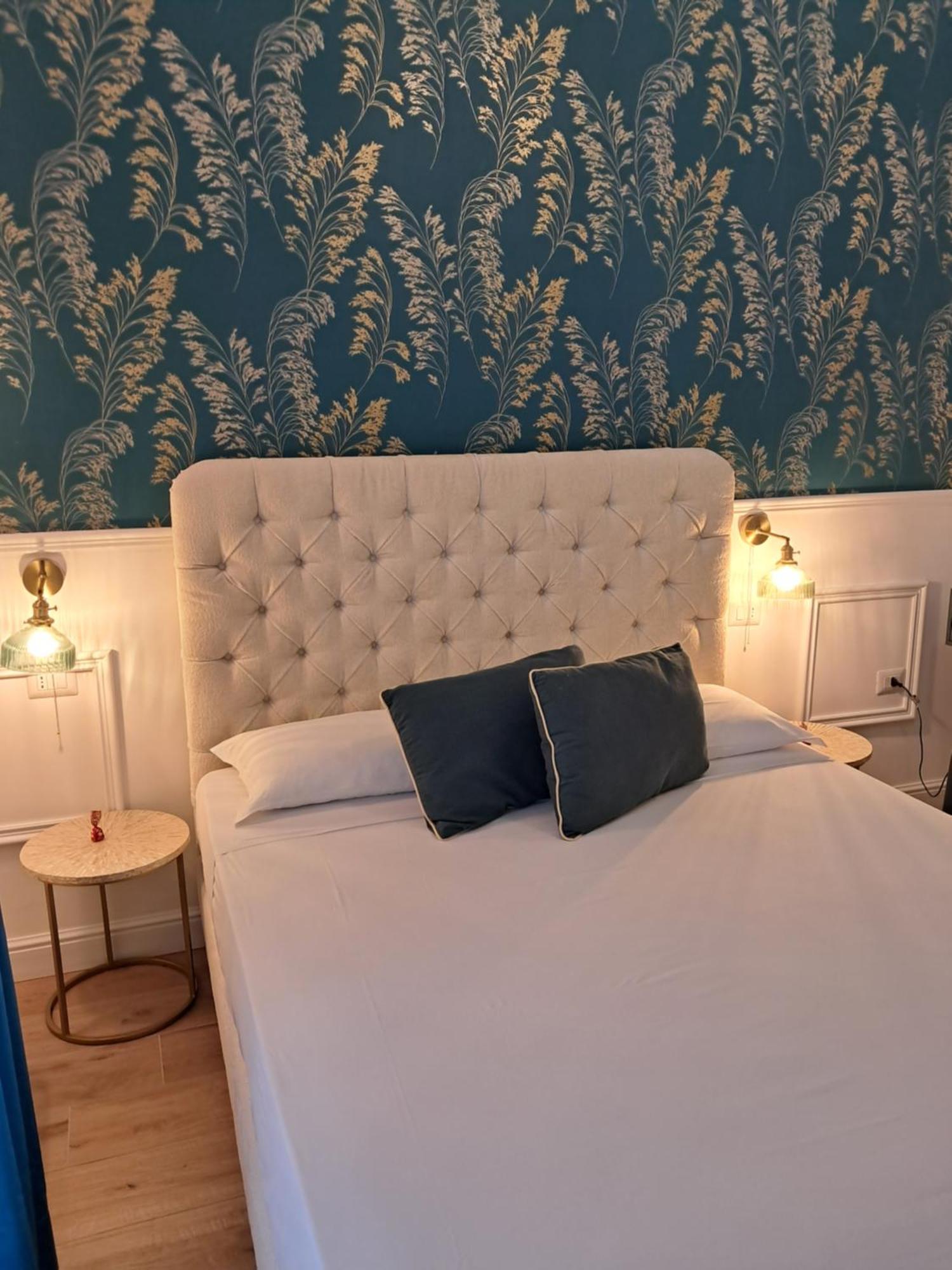 Domus Sirena Hotel Napoli Bagian luar foto